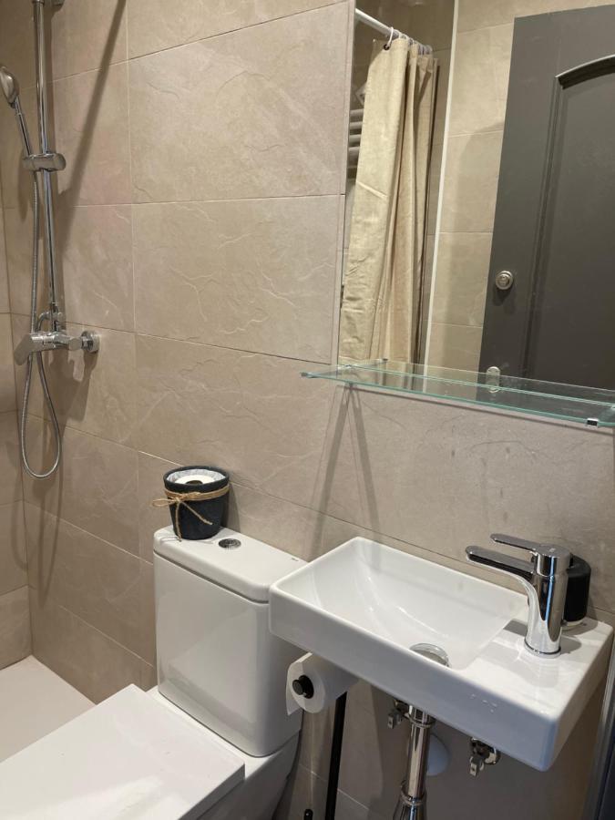 Barcelona Pr Guesthouse El Prat de Llobregat Eksteriør billede